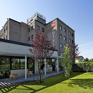 Ibis Firenze Prato Est *** Campi Bisenzio