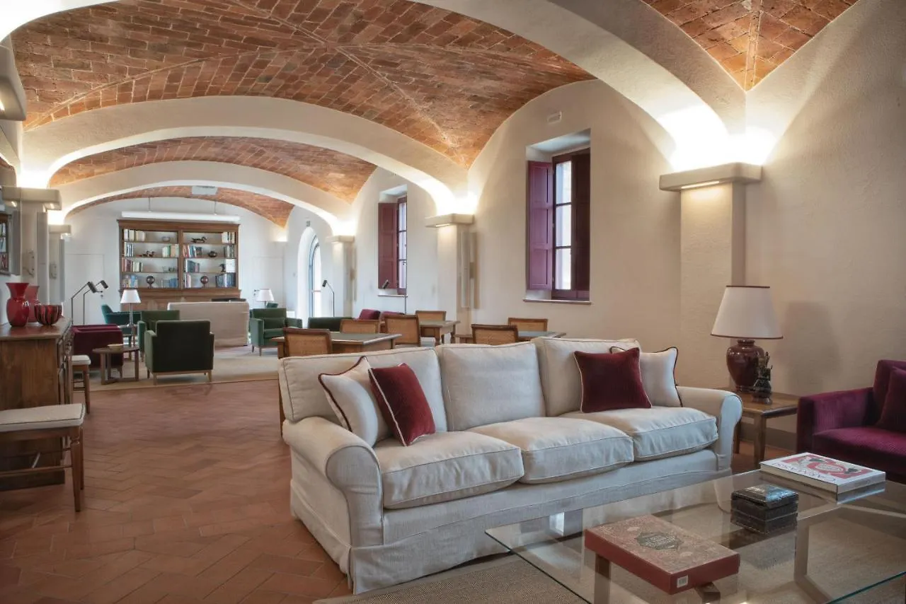 The Club House Hotel Castelnuovo Berardenga 5*,